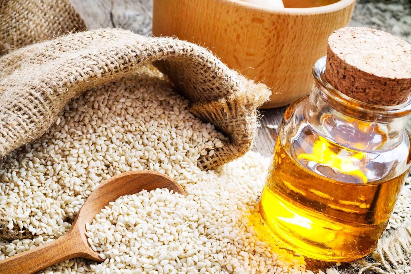 تصویر 3 از روغن کنجد پالایش شده با بافت سبک و مصرف آسان